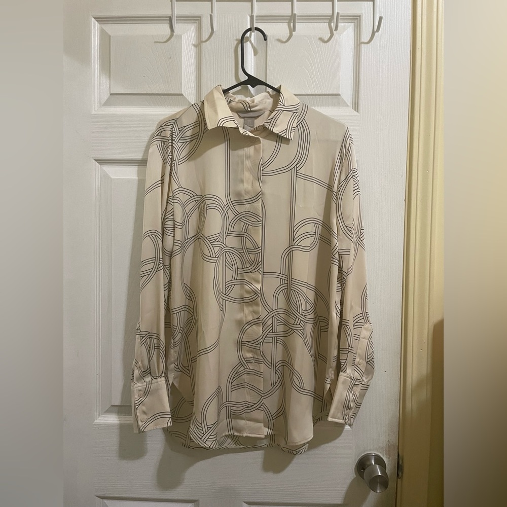 NWT H&M Shirt With A Sheen Blouse